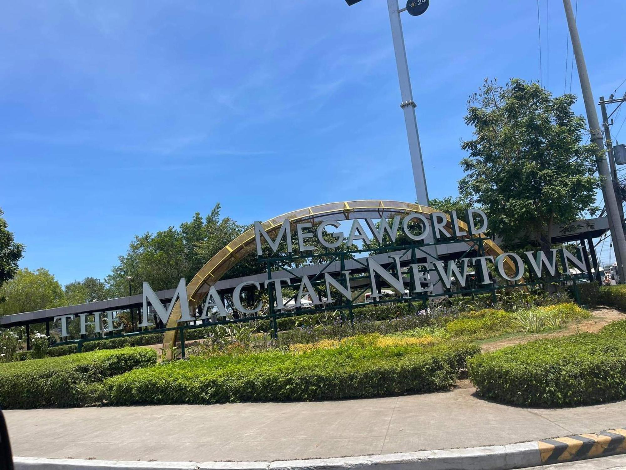 Mactan Newtown Condo With Free Airport Pickup Lapu-Lapu City Exterior photo