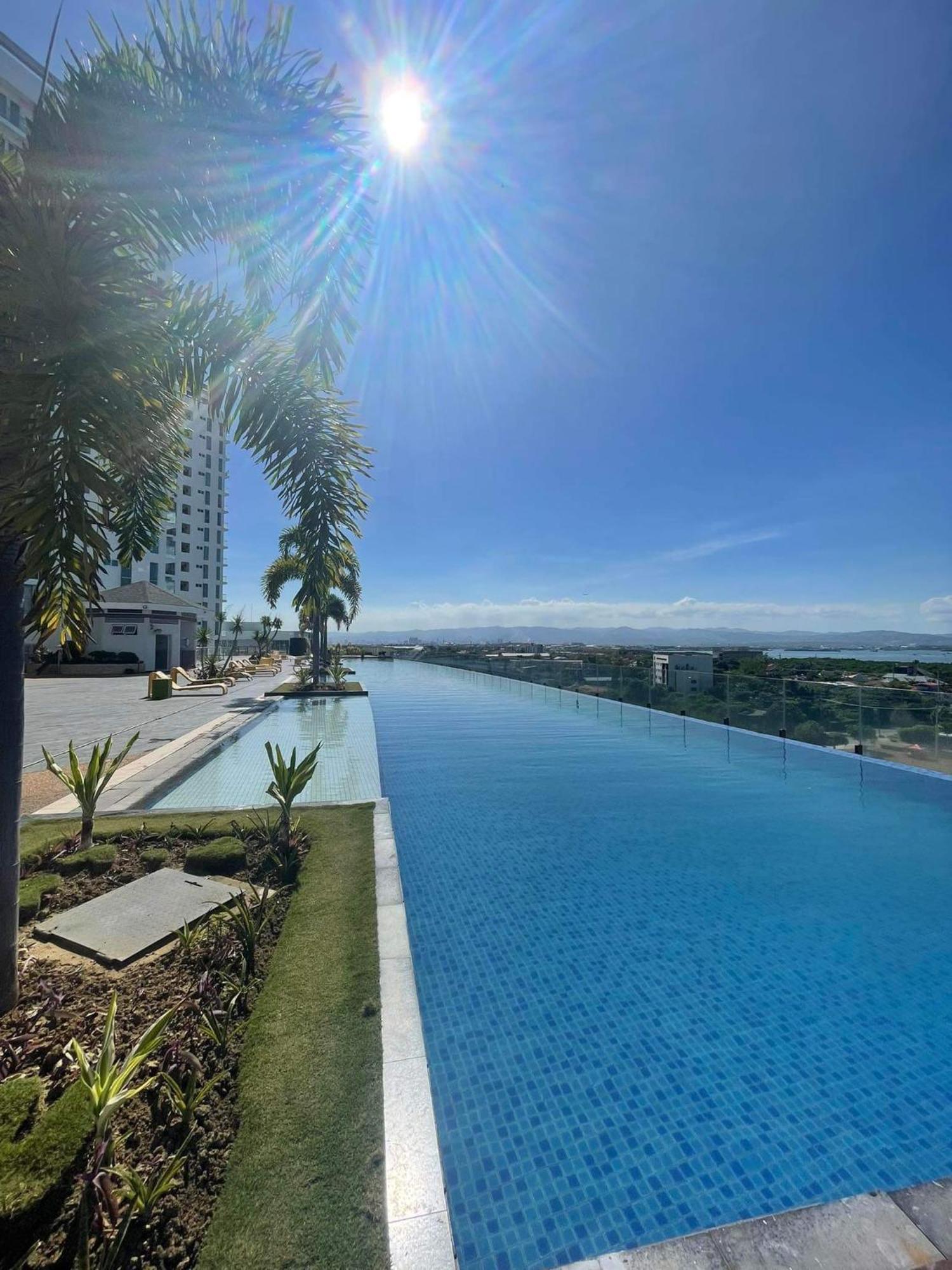 Mactan Newtown Condo With Free Airport Pickup Lapu-Lapu City Exterior photo
